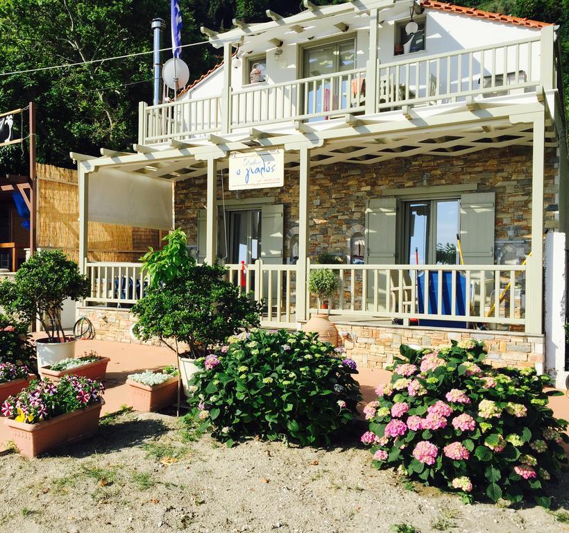 Studios Yalos Khorevtón Exterior foto